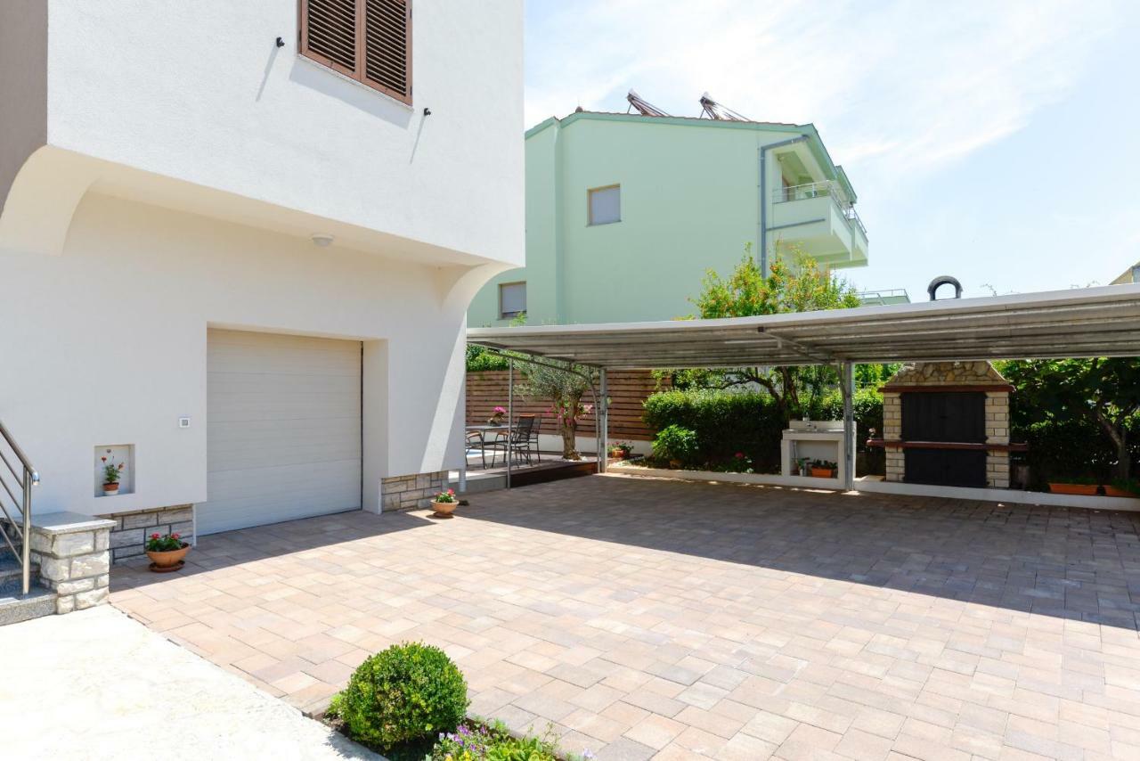 Apartmani Bosa ザダル エクステリア 写真