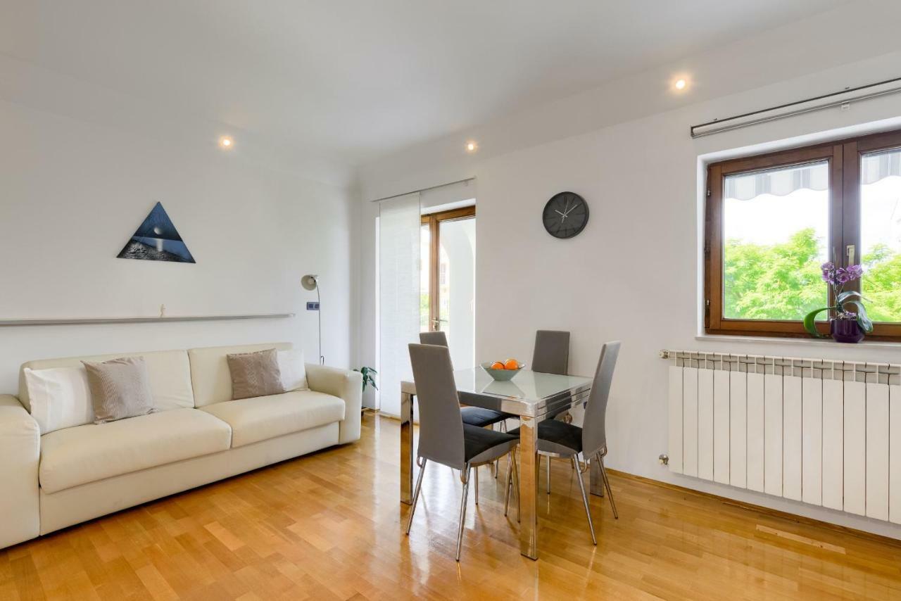 Apartmani Bosa ザダル エクステリア 写真