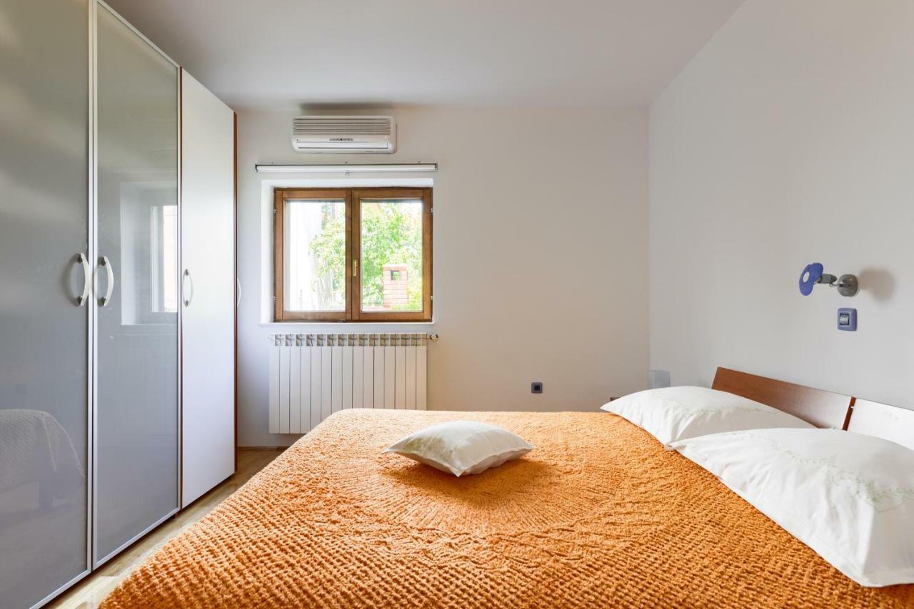 Apartmani Bosa ザダル エクステリア 写真