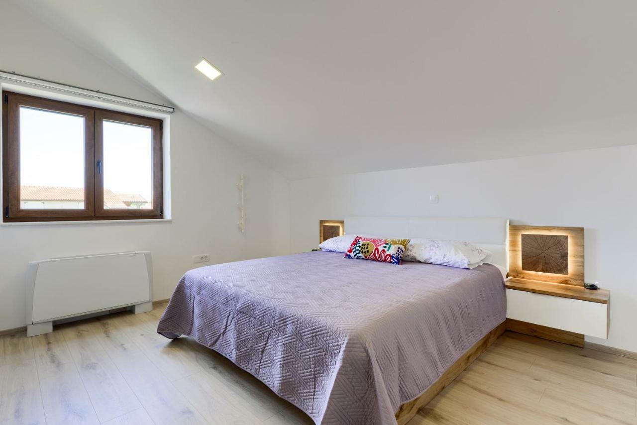 Apartmani Bosa ザダル エクステリア 写真
